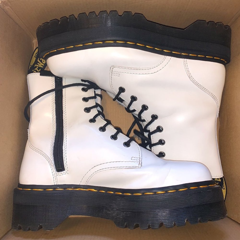 Dr. Martens - White Jadon 8 Eye Boots - Unisex